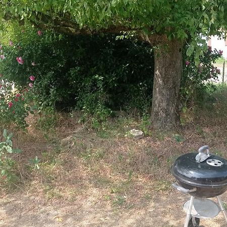 Maison De Ferme Au Calme Jusqu'A 10 Personnes Gannay-sur-Loire ภายนอก รูปภาพ